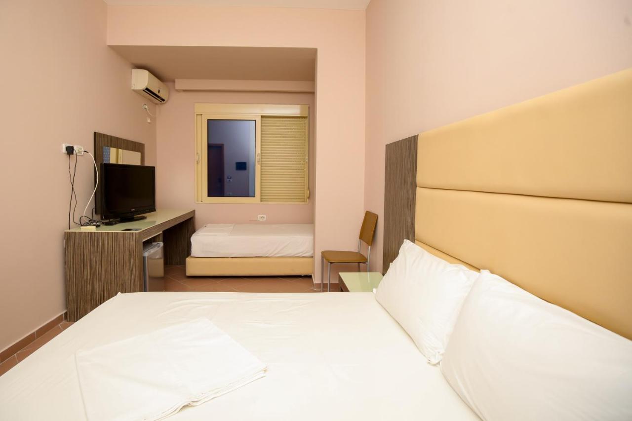 Hotel Aliko Radhime Exterior photo