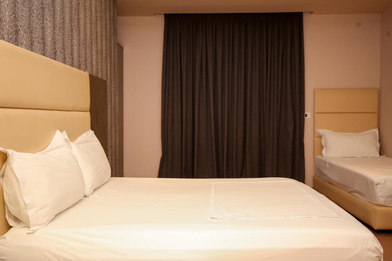 Hotel Aliko Radhime Exterior photo