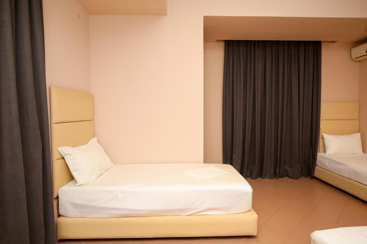 Hotel Aliko Radhime Exterior photo