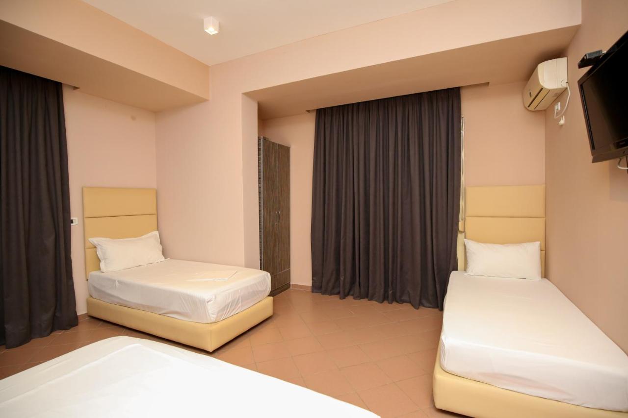 Hotel Aliko Radhime Exterior photo